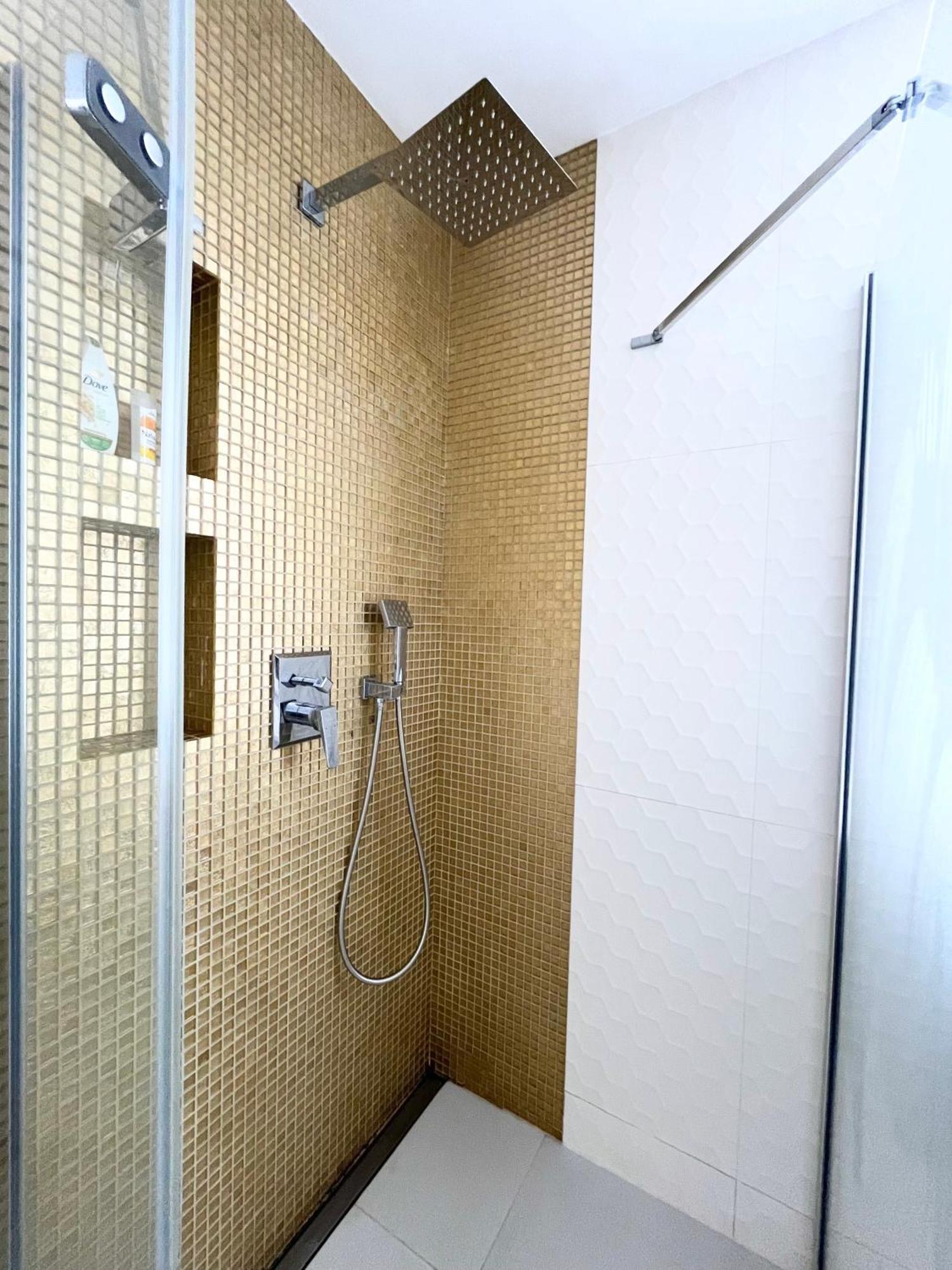 Luksusowy Apartament Z Jacuzzi By Jacek Budek Apartamento Gdynia Exterior foto